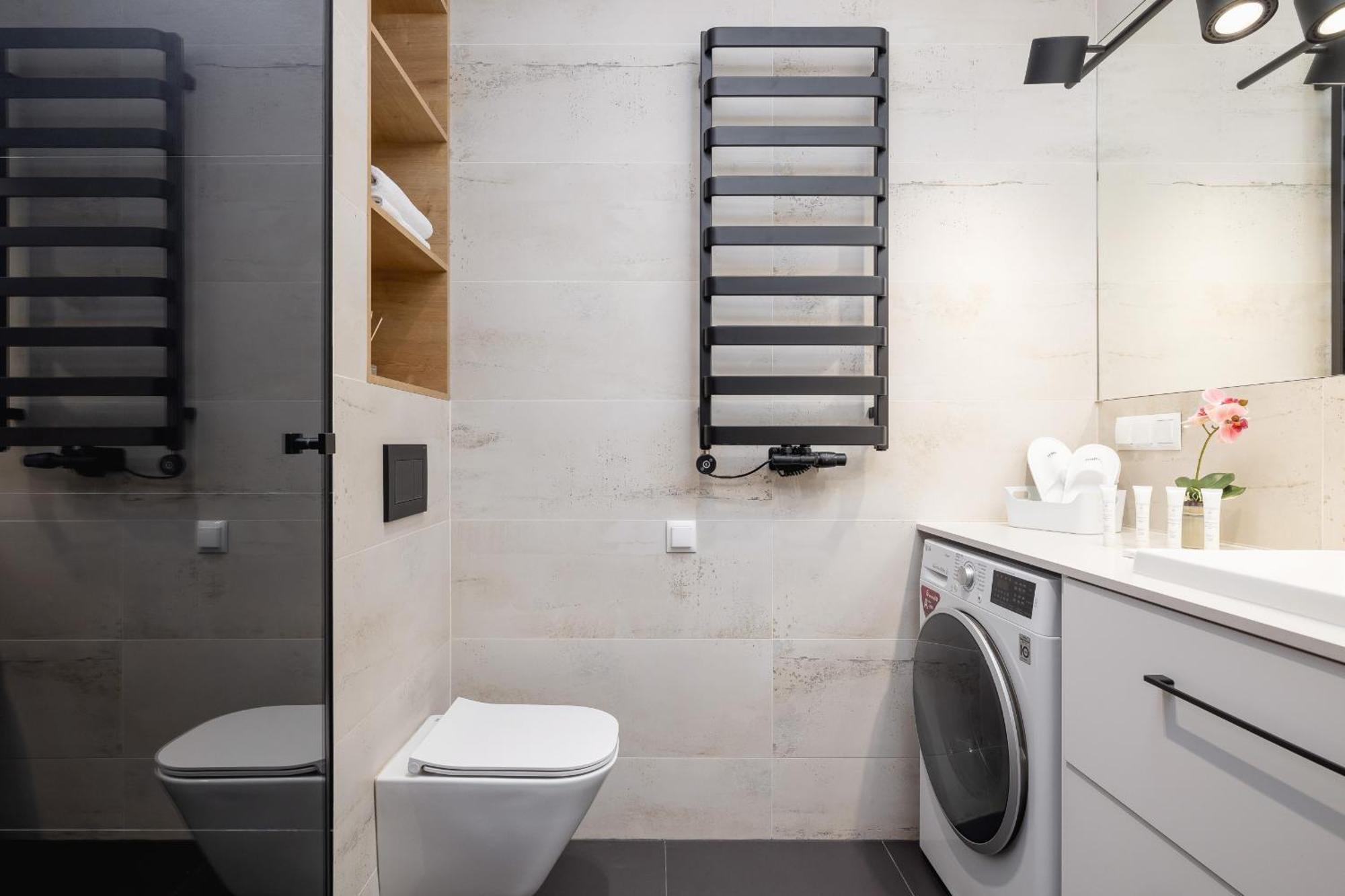 Bright Apartment In Krakow With Garden, Air Conditioning, Parking And Desk By Renters Prestige Εξωτερικό φωτογραφία