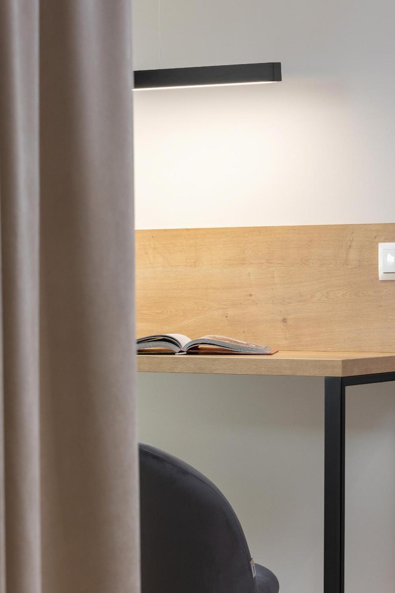 Bright Apartment In Krakow With Garden, Air Conditioning, Parking And Desk By Renters Prestige Εξωτερικό φωτογραφία