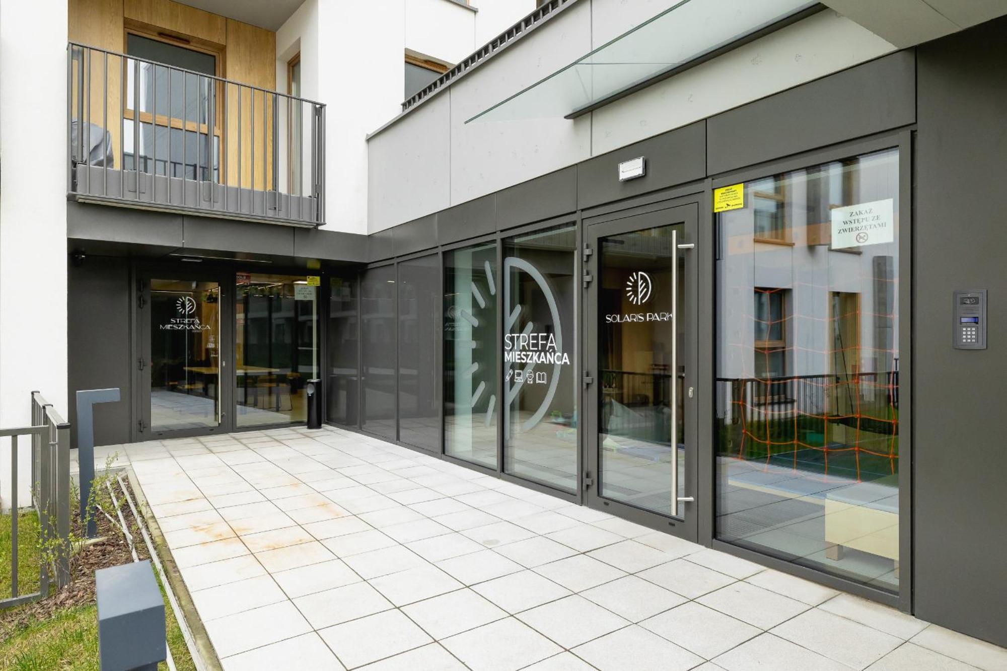 Bright Apartment In Krakow With Garden, Air Conditioning, Parking And Desk By Renters Prestige Εξωτερικό φωτογραφία