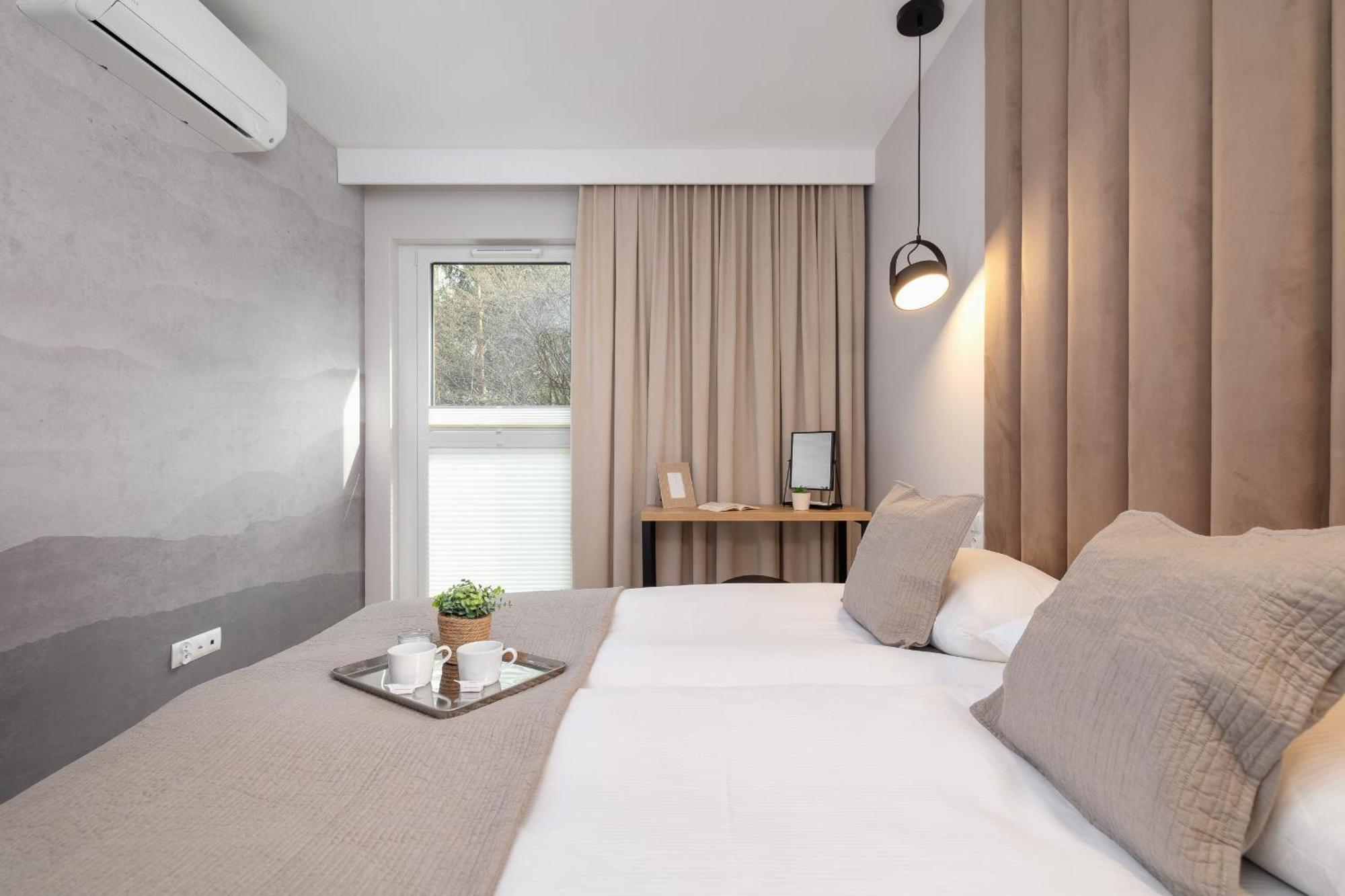 Bright Apartment In Krakow With Garden, Air Conditioning, Parking And Desk By Renters Prestige Εξωτερικό φωτογραφία
