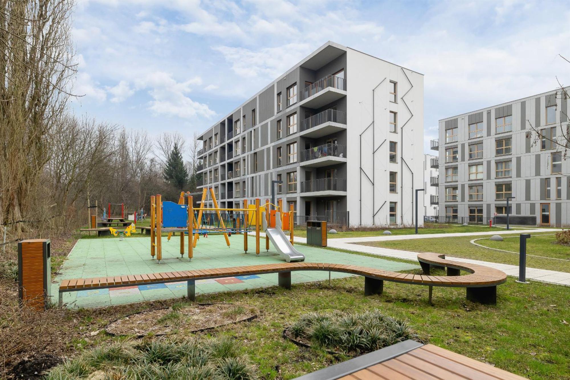 Bright Apartment In Krakow With Garden, Air Conditioning, Parking And Desk By Renters Prestige Εξωτερικό φωτογραφία